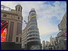 Plaza del Callao, Gran Via 05